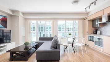 Comfort Apartment, Kitchen, City View | Terrace/patio