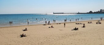 Bosquets 2 pièces balcon by Interhome