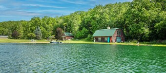 Modern Cottage Cabin, private area with pond, fishing nearby, swimming and more