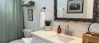 Festive New Orleans Home! Close to French Quarter with Off-Street Parking