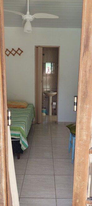 4 bedrooms, WiFi, bed sheets