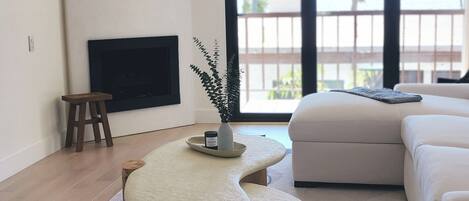 TV connectée, cheminée