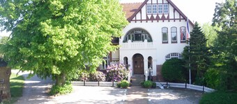 Farmhouse 'Hof Voege Ferienwohnung 6' with Shared Garden and Wi-Fi