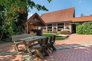 屋外ダイニングエリア