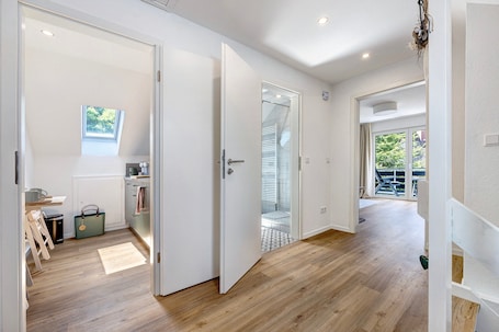 Interior. Apartment with Balcony and Wi-Fi