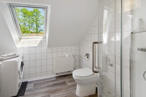 Bruser, hårtørrer, håndklæder