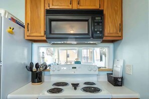 Fridge, microwave, oven, stovetop - Beach Harbour 12 at The Carolina Beach Boardwalk (Carolina Beach)