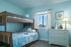 2 bedrooms, WiFi, bed sheets - Beach Harbour 12 at The Carolina Beach Boardwalk (Carolina Beach)