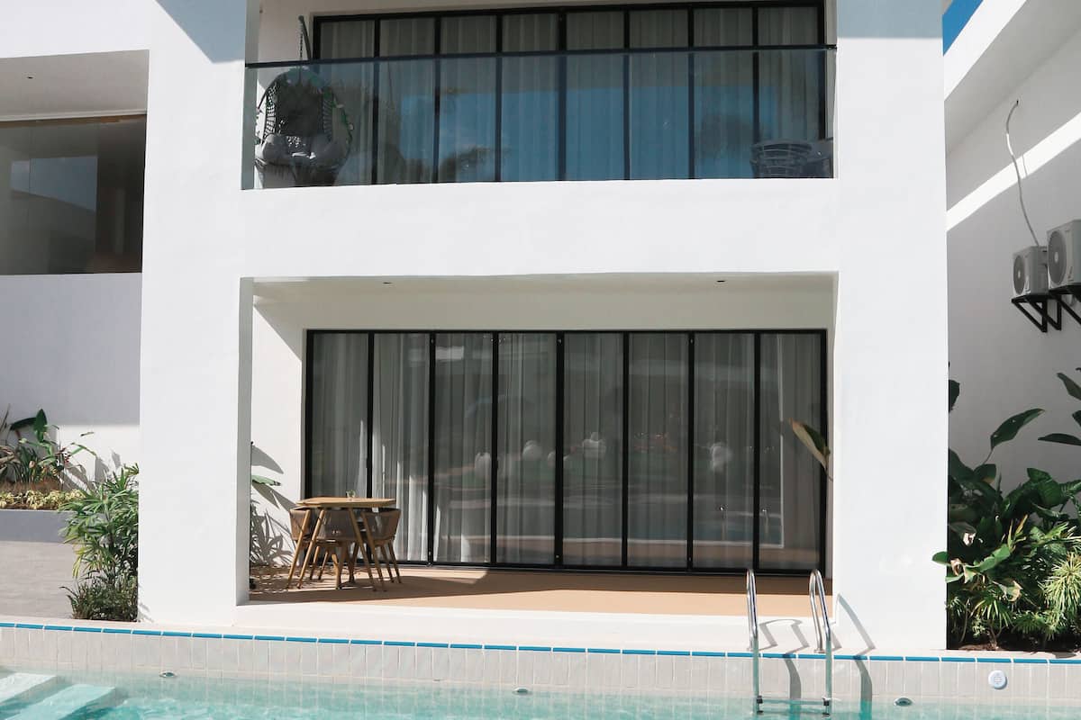 1 habitación, caja de seguridad en la habitación y escritorio