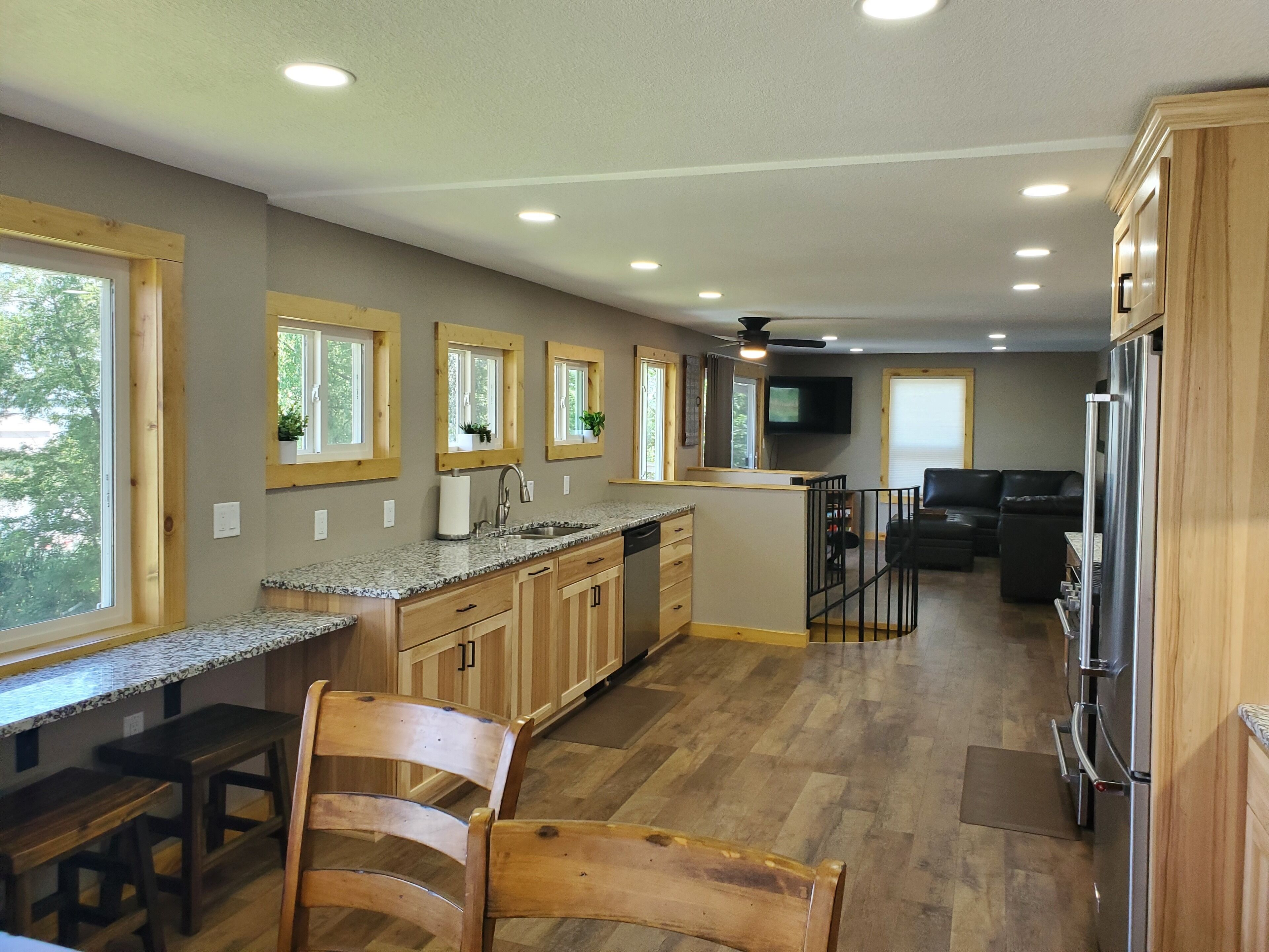 Micro-ondes, four, plaque de cuisson, lave-vaisselle