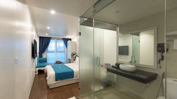 Desk, laptop workspace, free WiFi, bed sheets