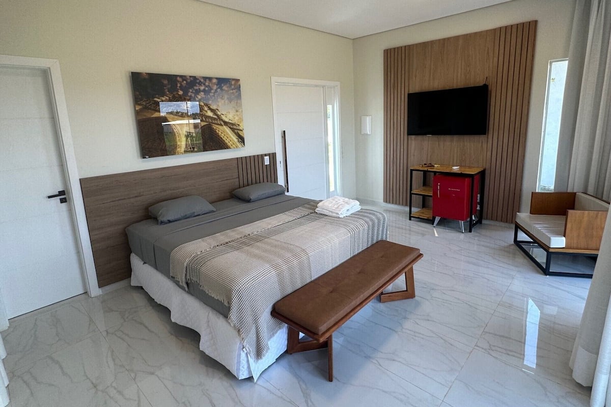 Chalet, Garden Area | 1 bedroom, minibar, individually decorated, individually furnished