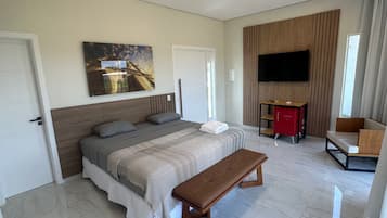 Chalet, Garden Area | 1 bedroom, minibar, individually decorated, individually furnished