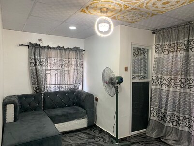 Lagos 1-Bed Apt, Sleeps 2 with AirCon & Parking