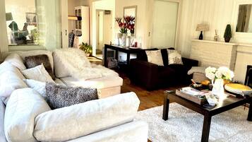Smart TV, DVD player, books, music library