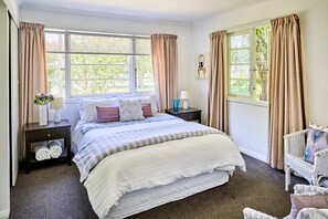 5 Schlafzimmer, Bügeleisen/Bügelbrett, kostenloses WLAN, Bettwäsche