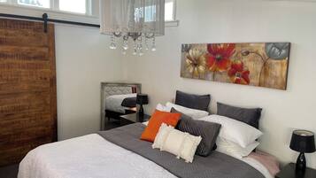 5 bedrooms, iron/ironing board, free WiFi, bed sheets