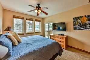 2 bedrooms, desk, iron/ironing board, travel cot
