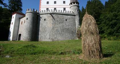 Lavrič Hideaway Studio 3, Bloke, Slovenia