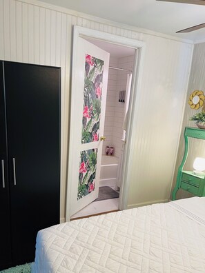 1 chambre, fer et planche à repasser, Wi-Fi, draps fournis