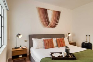 1 soverom, skrivebord, wi-fi og sengetøy