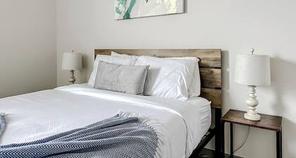 Sleepover | Vibrant 1BD/1BA + Gym - Little Rock