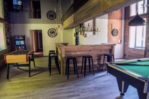 Games room - Vallée de la Loue! Bord de Rivière! SPA Sauna Logement Entier Pêche Privée (Lods)