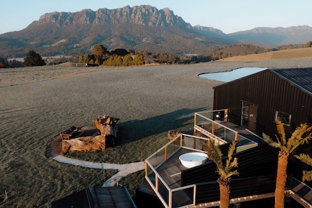Terrace/patio. The Loft - Eagles Nest Retreat