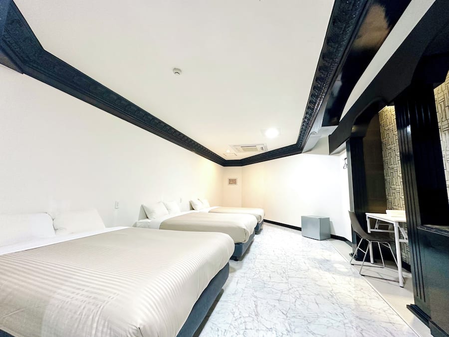 Triple Room