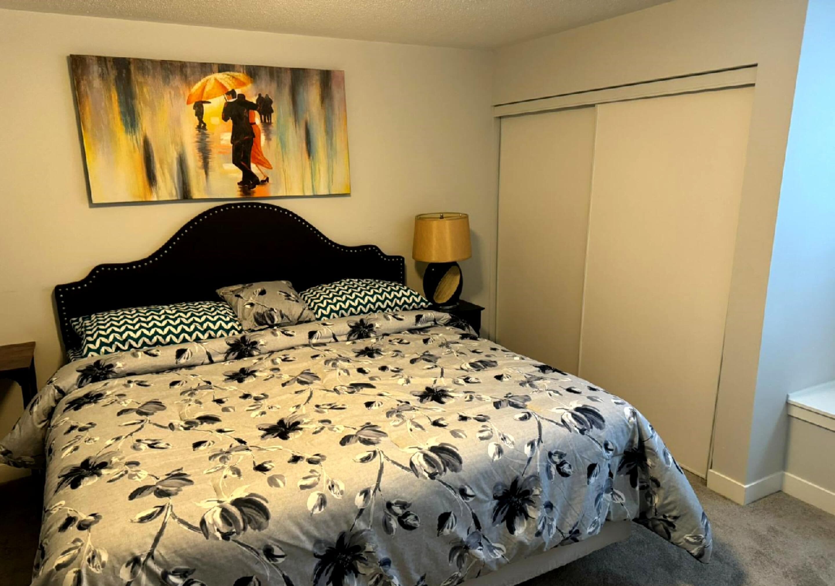 Executive Suite | Individually decorated, individually furnished, desk, laptop workspace