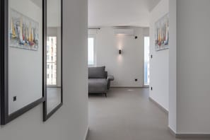 Familienapartment, Mehrere Schlafzimmer (City Seaview Apartment Vigo) | Wohnbereich | 21-Zoll-Flachbildfernseher mit Digitalempfang