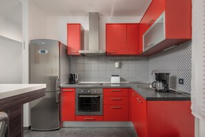 Fridge, microwave, oven, stovetop - Quiet City Apartment Dexa (Rijeka)
