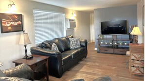 Smart TV - Quiet and Relaxing MH Home on the Golf Course (Mesa)