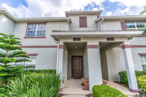 Exterior - 1580 Champions Gate (Davenport)