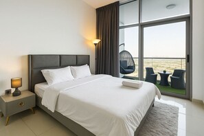 Desk, iron/ironing board, WiFi, bed sheets