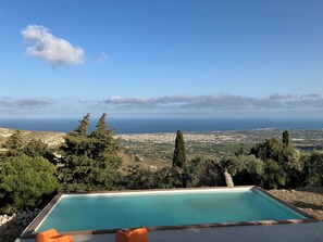 Pool - Typical Sicilian country house, set in a park of olive trees  (Avola)