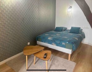 1 bedroom, iron/ironing board, WiFi, bed sheets
