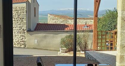 House in an old winegrowing village in the Allier Valley