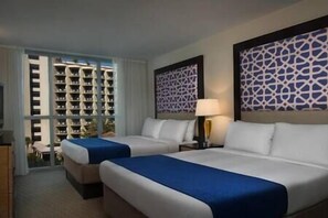 2 عدّة غرف نوم ومكواة/لوح كي وسرير سفر وخدمة الإنترنت