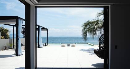 PLATINUM RESORT 1 Villa with Infinity Pool with Private Beach Water Bike Boat unloading available (bring your own) Vacation Rental