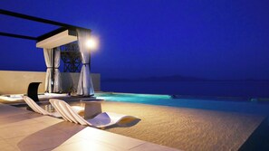 Pool - PLATINUM RESORT 1 Villa with Infinity Pool with Private Beach Water Bike Boat unloading available (bring your own) Vacation Rental (大津市)