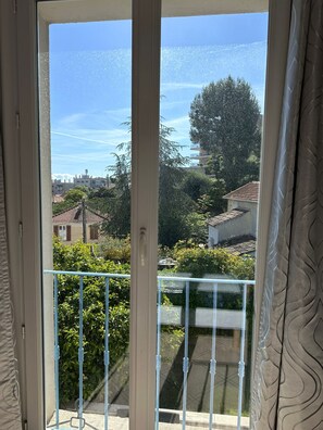 Interior - Appartement 2 Chambres Salon et Cuisine vue Dégagée (Antibes)