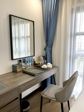 Deluxe Double Room | Langsir/tirai gelap terus, kalis bunyi, seterika/papan seterika 