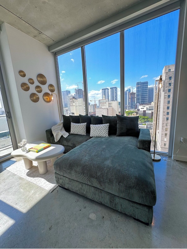 TV connectée, table de tennis de table