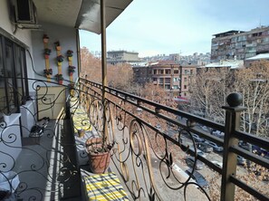 Double room "Economy" with 1 double bed shared bathroom | Näkymä huoneesta