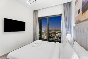 1 slaapkamer, een strijkplank/strijkijzer, wifi, beddengoed