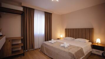 2 Schlafzimmer, Bügeleisen/Bügelbrett, WLAN, Bettwäsche