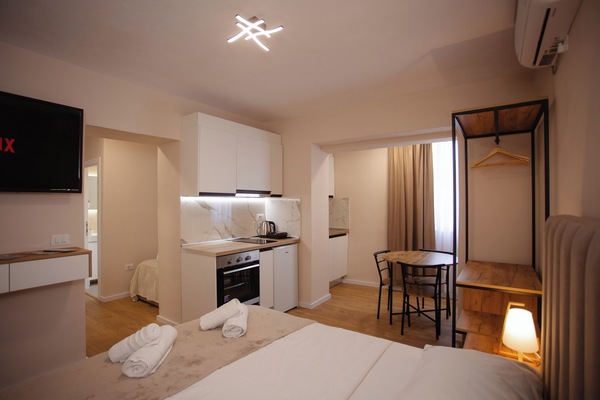 2 dormitorios, tabla de planchar con plancha, wifi y ropa de cama