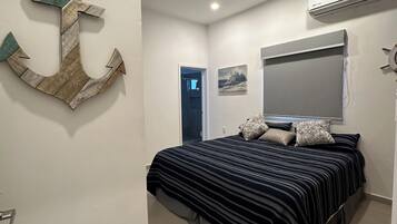 3 bedrooms, iron/ironing board, WiFi (free), bed sheets