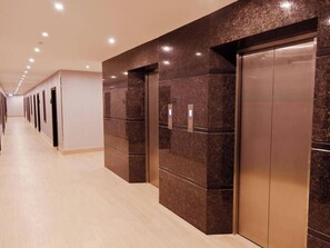 Elevator - Constancy Jomtien Pattaya Hotel (Sattahip)